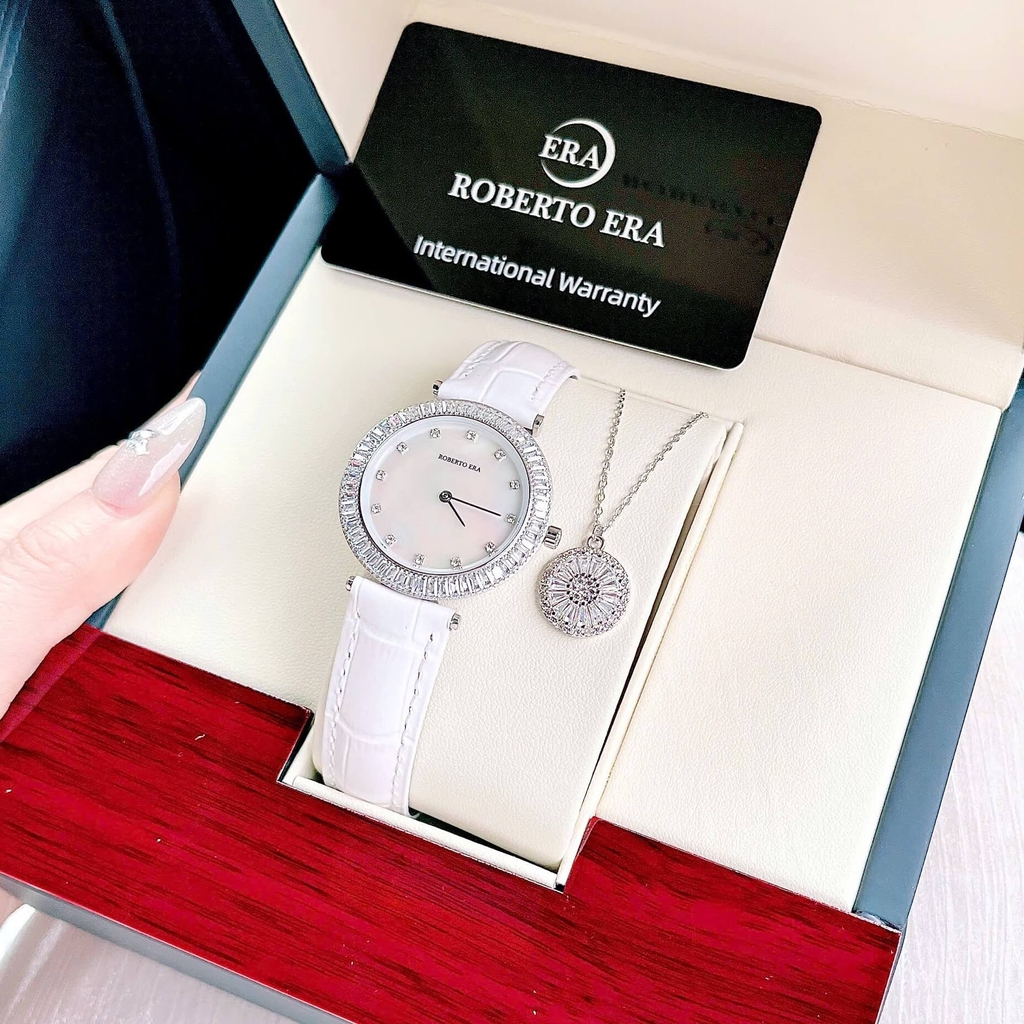 Set Đồng Hồ Nữ Roberto Era Chính Hãng Dây Da Trắng Mặt Xà Cừ Viền Đá Silver Size 33mm RE1803 Tặng Kèm Dây Chuyền