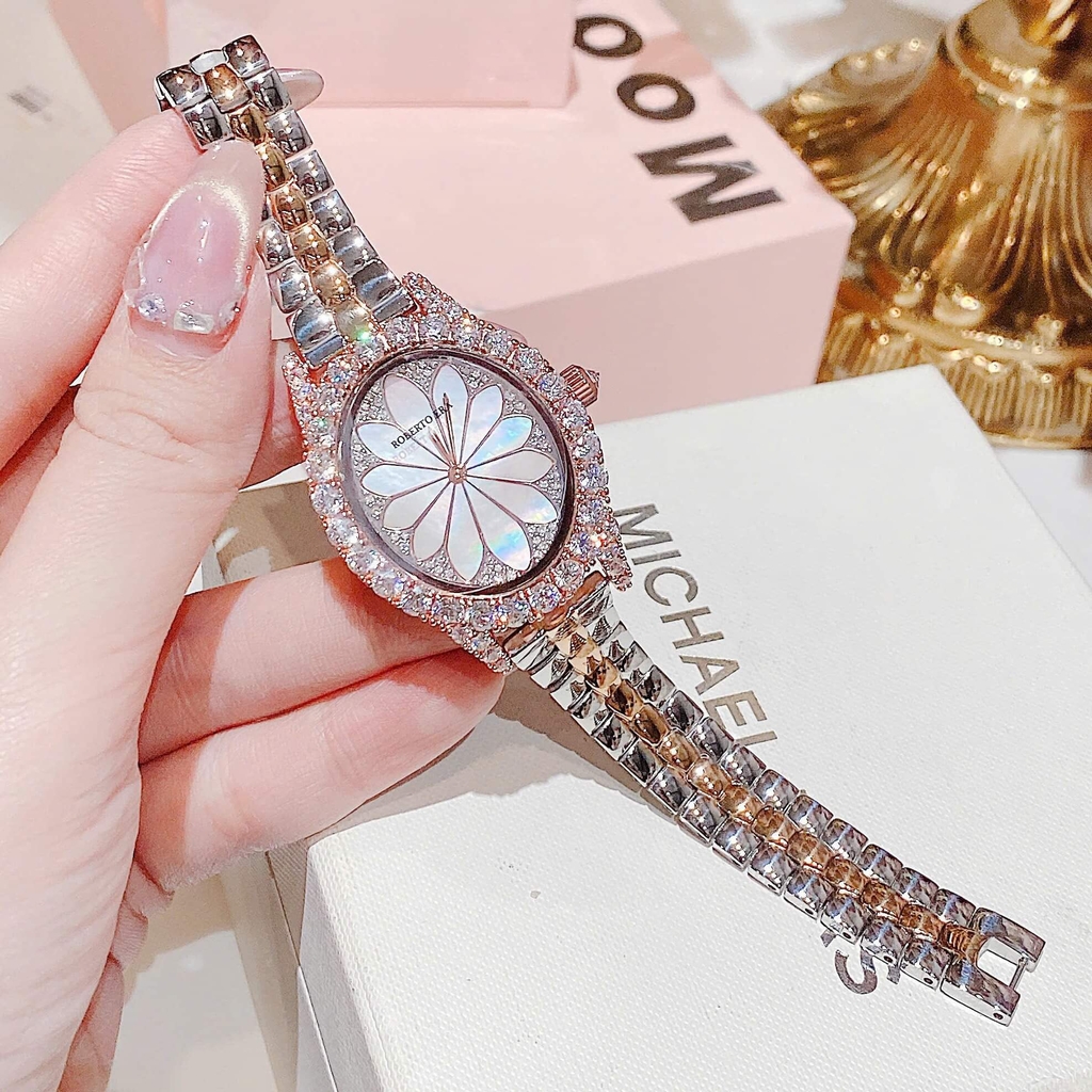 Set Đồng Hồ Nữ Roberto Era Dây Da Lụa Hồng Mặt Oval Họa Tiết 12 Cánh Hoa Size 33mm Viền Đá Rose RE2208 Tặng Kèm Bộ Dây Kim Loại Và 4 Bộ Dây Da