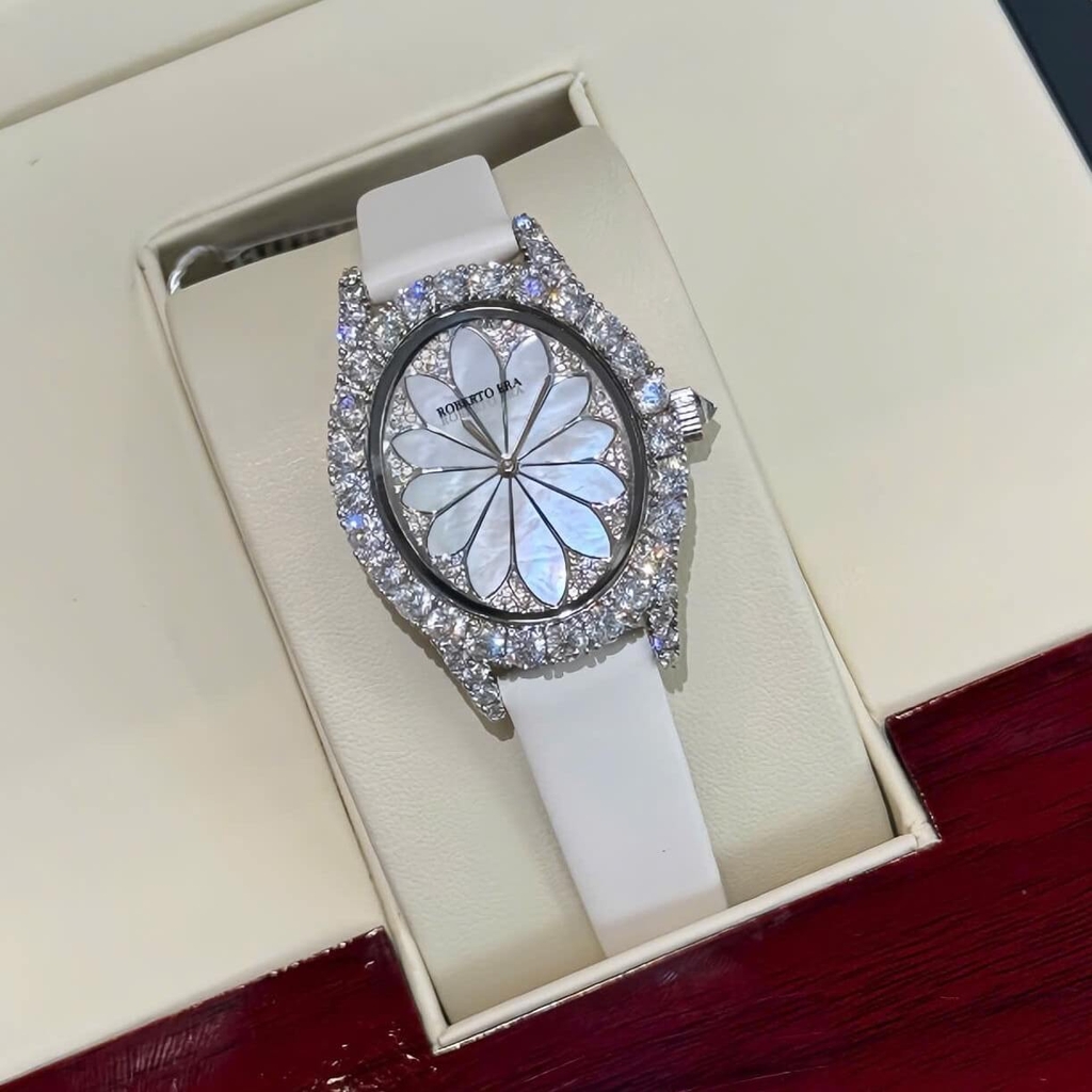 Set Đồng Hồ Nữ Roberto Era Dây Da Lụa Trắng Mặt Oval Họa Tiết 12 Cánh Hoa Size 33mm Viền Đá Silver RE2201 Tặng Kèm 1 Dây Kim Loại 1 Dây Da Và Vòng Tay