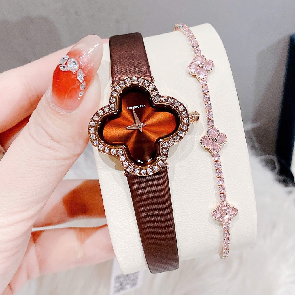 Set Đồng Hồ Nữ Roberto Era ER2600 Dây Da Nâu Mặt Cỏ 4 Lá Viền Đá Rose Size 28mm Chính Hãng Tặng Kèm Lắc Tay