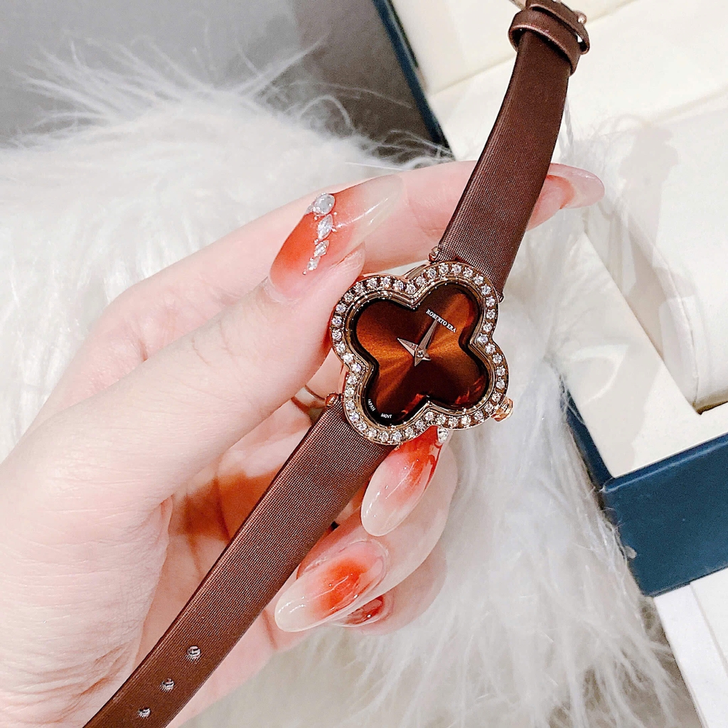 Set Đồng Hồ Nữ Roberto Era ER2600 Dây Da Nâu Mặt Cỏ 4 Lá Viền Đá Rose Size 28mm Chính Hãng Tặng Kèm Lắc Tay