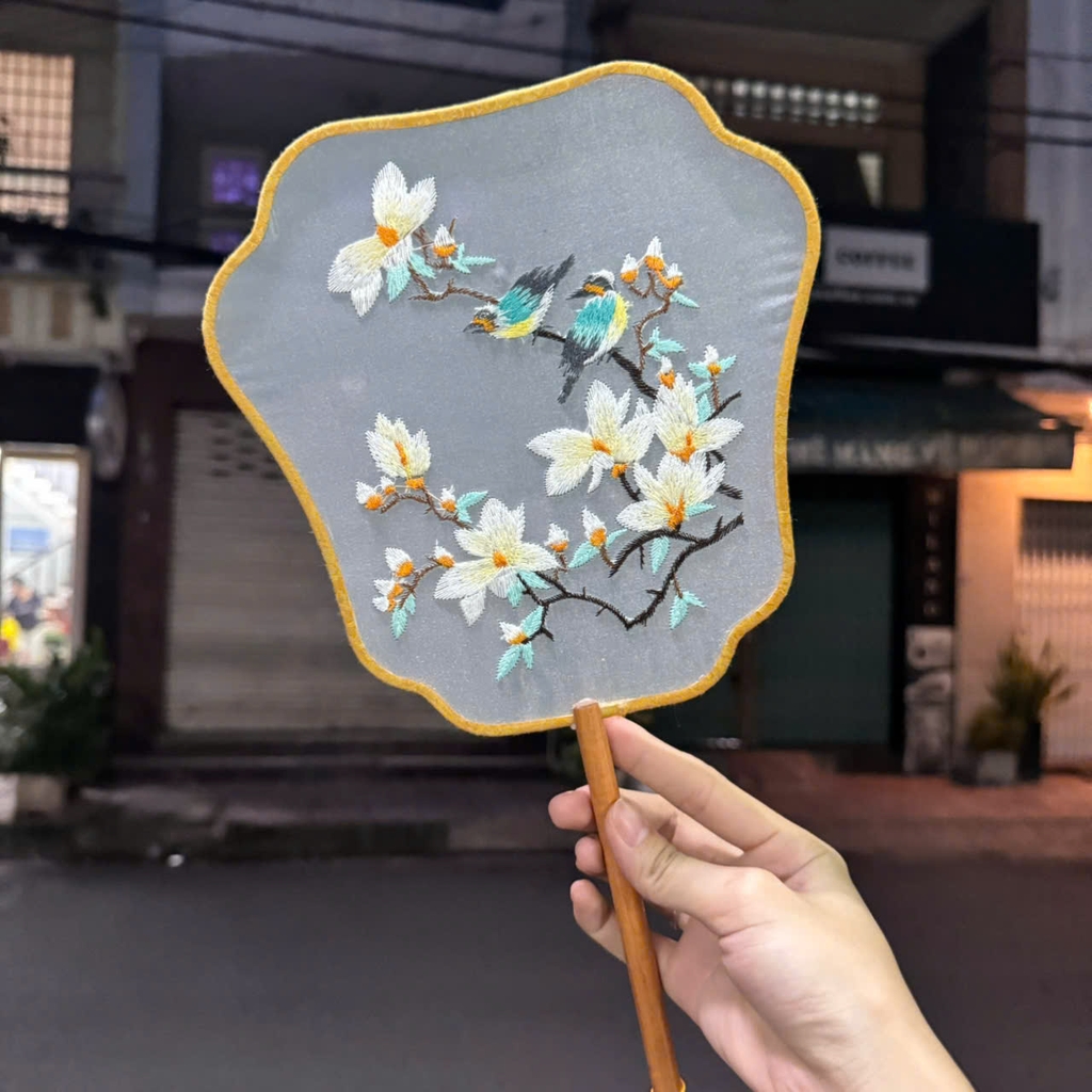 Quạt cổ trang trung quốc thêu cao cấp đính tua T10-2024  giangpkc-phu-kien-thoi-trang