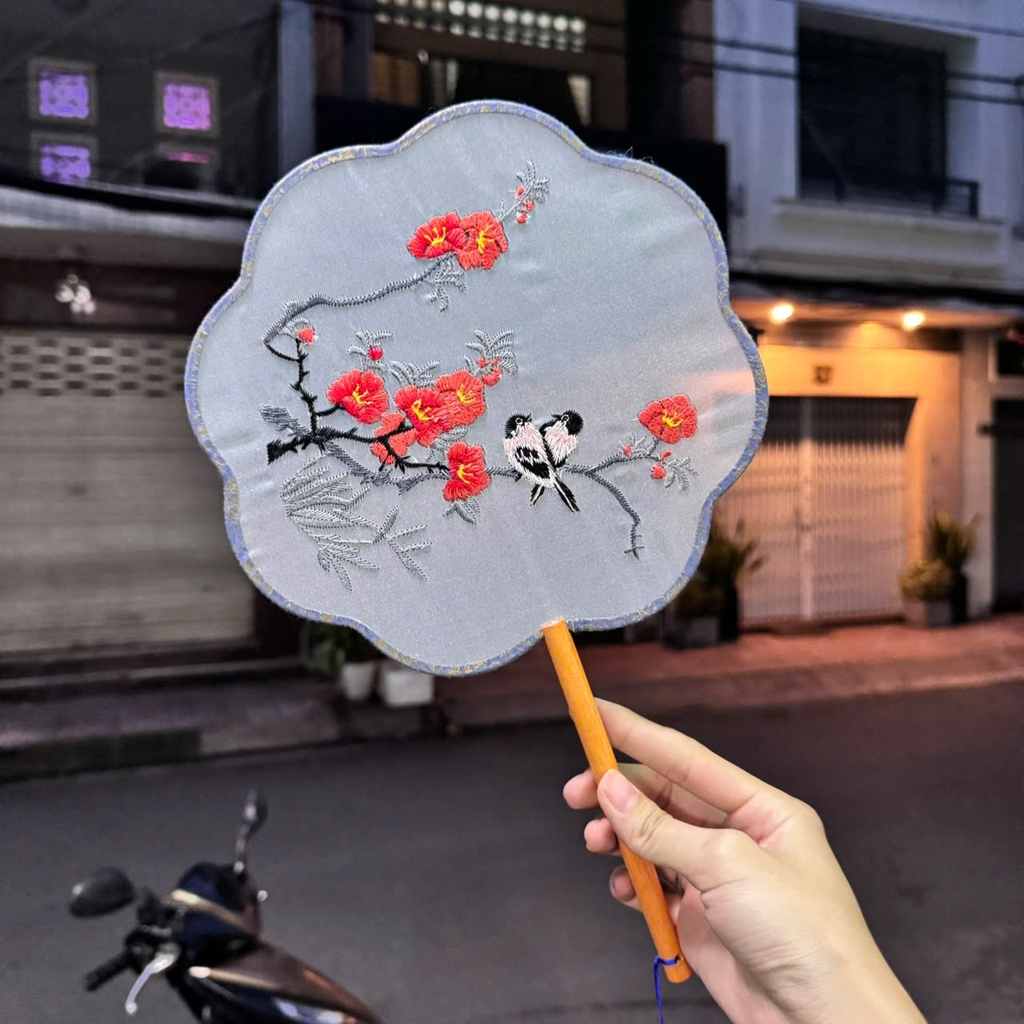 Quạt cổ trang trung quốc thêu cao cấp đính tua T10-2024  giangpkc-phu-kien-thoi-trang