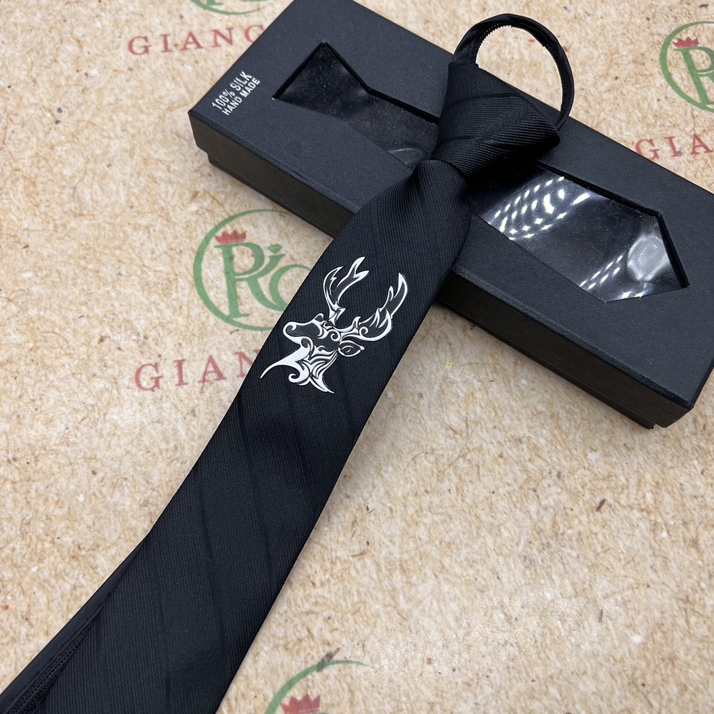 Cà vạt thanh niên thắt sẵn biểu tượng đầu hươu sức khỏe và tài lộc Giangpkc 2023  giangpkc-phu-kien-thoi-trang