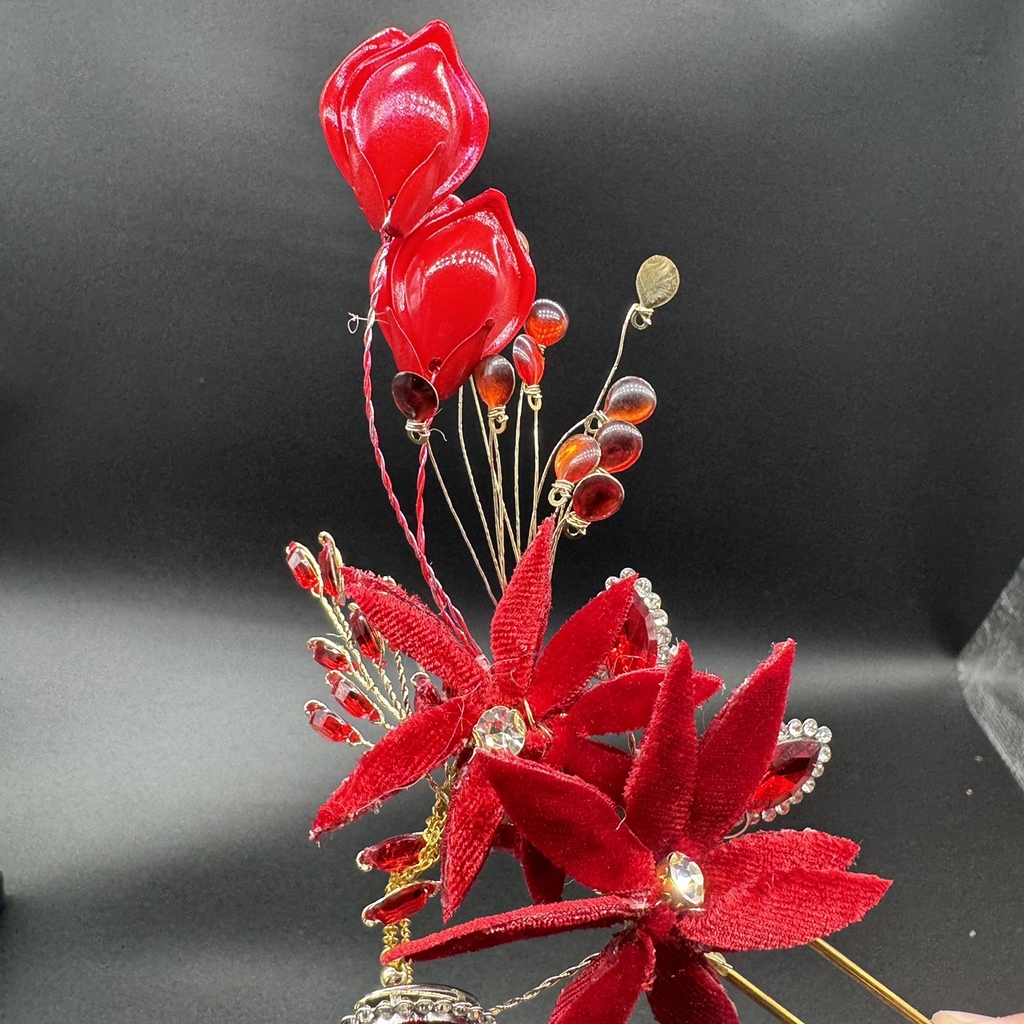 Trâm cài tóc cô dâu nhung hoa tia đỏ pha lê Giangpkc 15-3-2024  giangpkc-phu-kien-thoi-trang