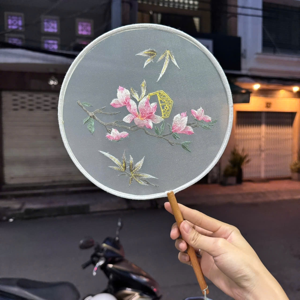 Quạt cổ trang trung quốc thêu cao cấp đính tua T10-2024  giangpkc-phu-kien-thoi-trang