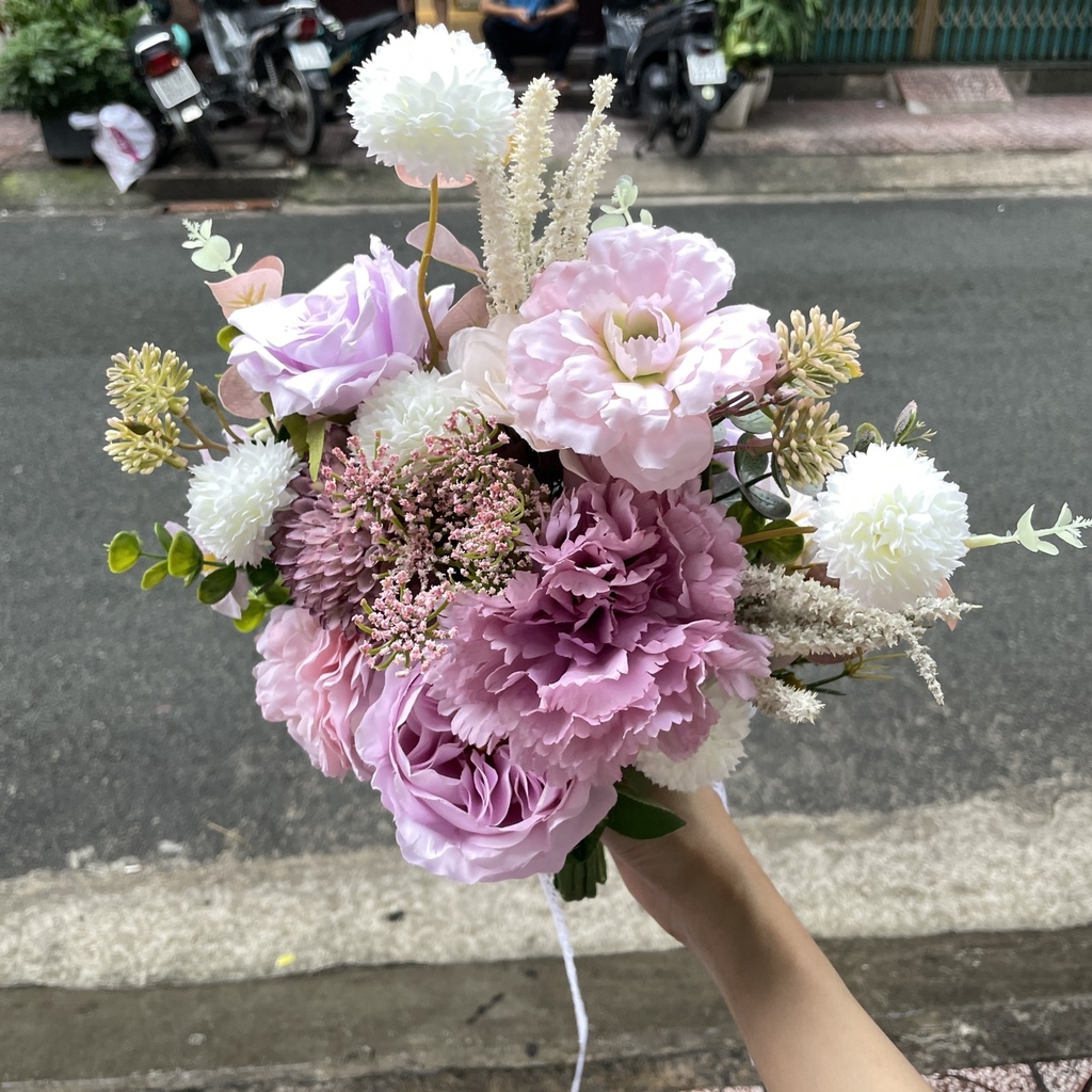 Hoa cưới cầm tay vải cao cấp tông màu tím Tháng 11 2023 Giangpkc  giangpkc-phu-kien-thoi-trang