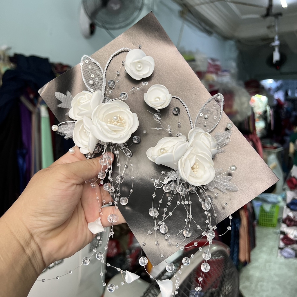 Cài tóc cô dâu chùm hoa hồng trắng sang trọng mẫu thiết kế mới t8-2023  giangpkc-phu-kien-thoi-trang
