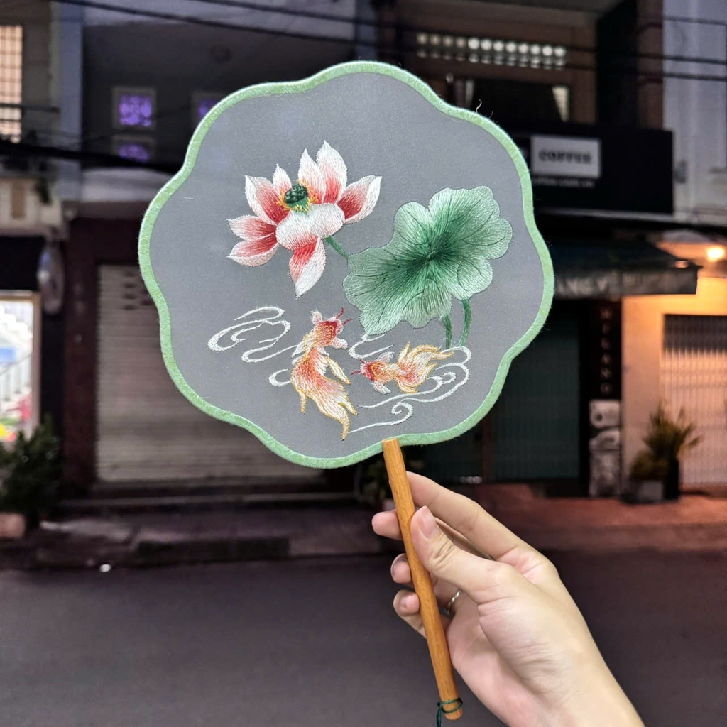 Quạt cổ trang trung quốc thêu cao cấp đính tua T10-2024  giangpkc-phu-kien-thoi-trang