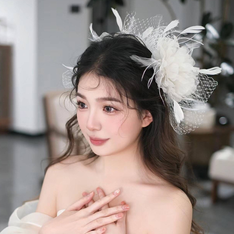 Cài tóc cô dâu hoa to lưới mẫu mới tháng 7 2024
