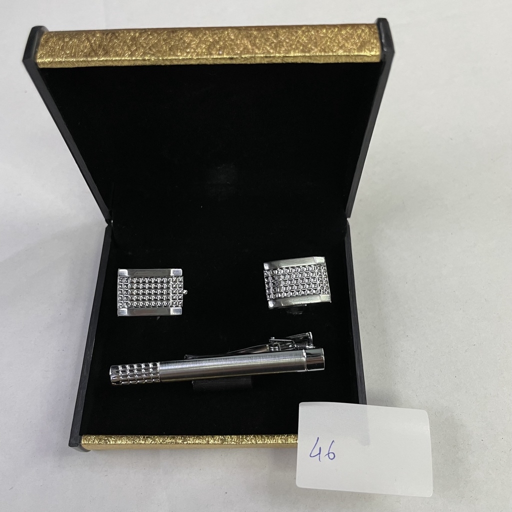 Măng set kèm kẹp Cavat có hộp đựng