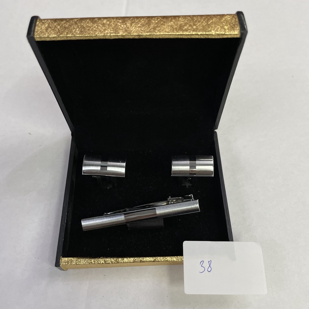 Măng set kèm kẹp Cavat có hộp đựng