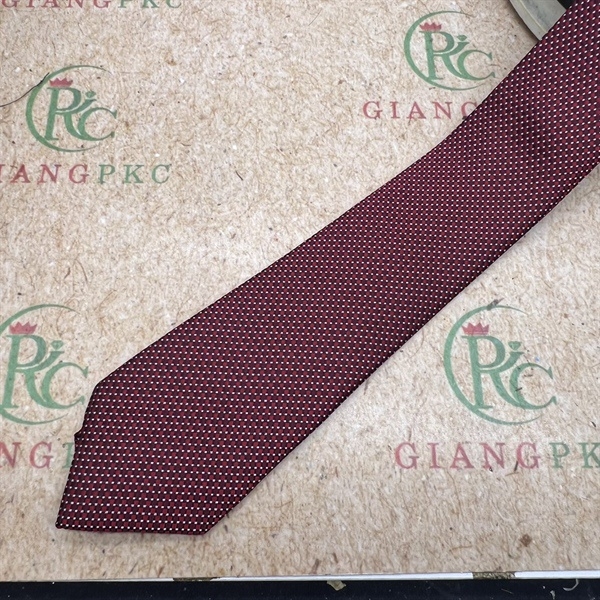 Cà vạt nam màu đỏ đô vải chấm mẫu mới tự thắt 8cm đẹp 2023 Giangpkc