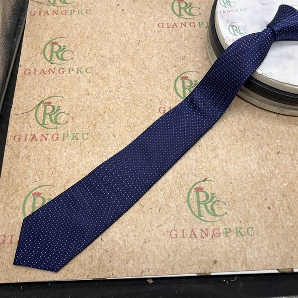 Cà vạt nam màu xanh đen chấm bi nhỏ mới tự thắt 8cm đẹp 2023 Giangpkc