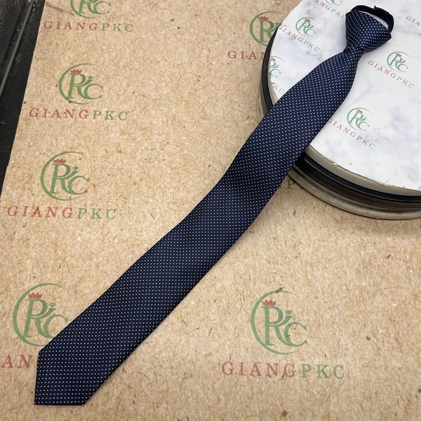 Cà vạt nam mẫu thắt sẵn dây kéo 6cm màu xanh than chấm trắng mẫu mới nhất 2023 Giangpkc