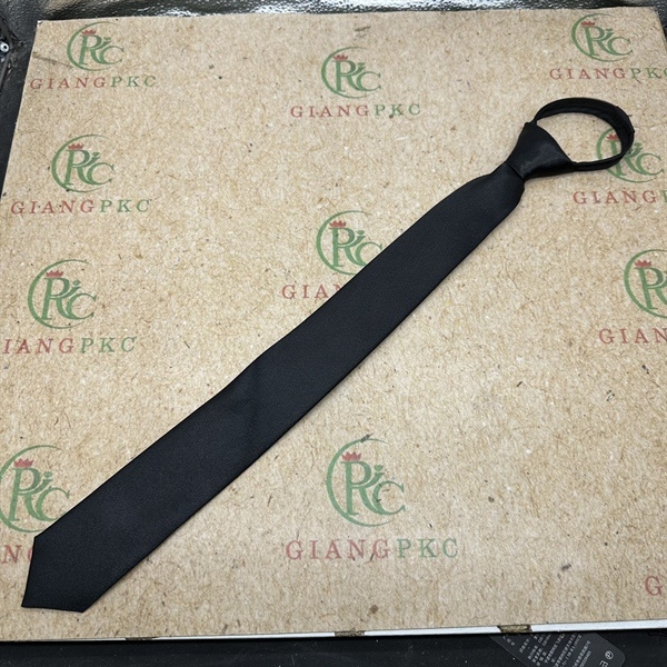 Cà vạt nam mẫu thắt sẵn dây kéo phi bóng 5cm màu đen 2023 Giangpkc - 48cm