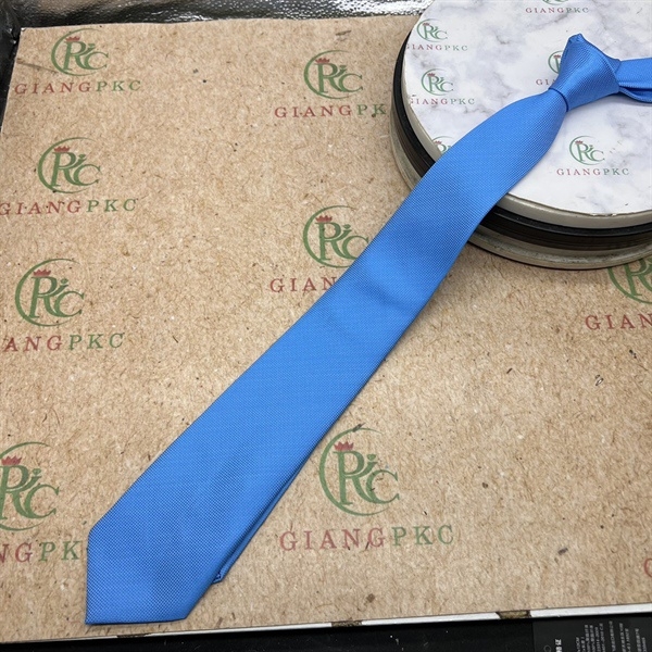 Cà vạt nam màu xanh da trời trơn gân đơn giản mẫu tự thắt 8cm sang trọng mới 2023 Giangpkc