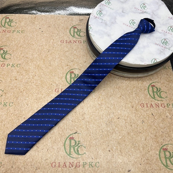 Cà vạt nam mẫu thắt sẵn dây kéo 6cm màu xanh bích kẻ xéo chấm tròn mẫu mới nhất 2023 Giangpkc