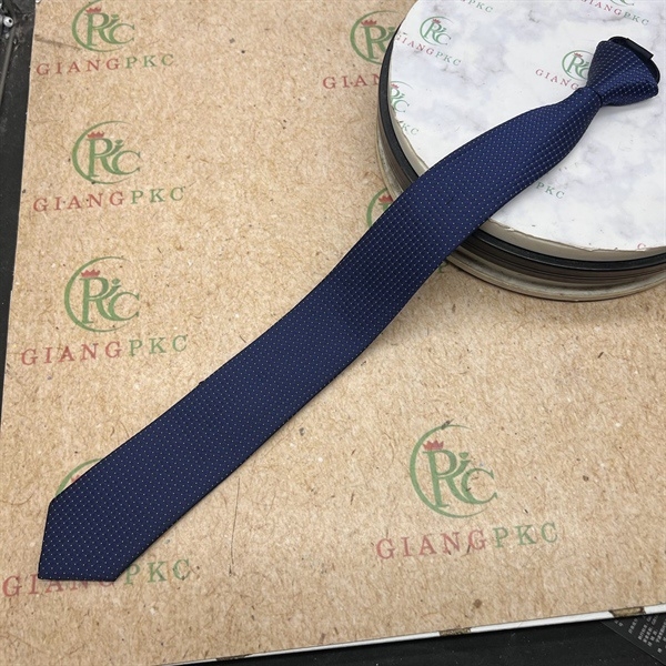 Cà vạt nam mẫu thắt sẵn dây kéo 6cm màu xanh đen chấm mới nhất 2023 Giangpkc