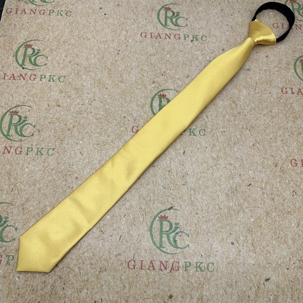 Cà vạt nam mẫu thắt sẵn dây kéo phi bóng 5cm màu vàng 2023 Giangpkc - 48cm