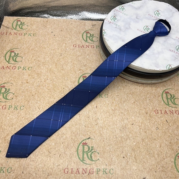 Cà vạt nam mẫu thắt sẵn dây kéo 6cm màu xanh bích chấm trắng mẫu mới 2023 Giangpkc