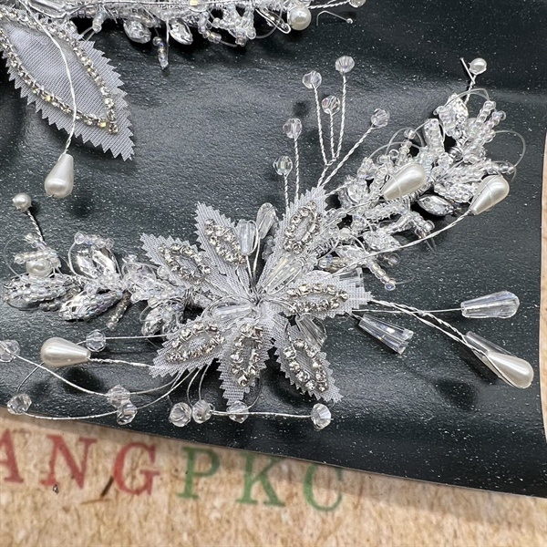 Cài tóc cô dâu lưới kết cánh đá mẫu cài tóc cưới sang trọng 2023