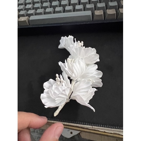 Bộ hai hoa cài tóc cô dâu trắng Giangpkc 2022 -5-01