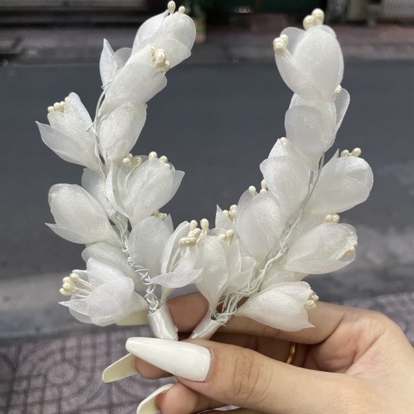 Bộ đôi hai hoa voan cài tóc cô dâu trắng mẫu mới t12/2023