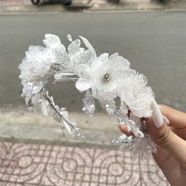 Băng đô cài tóc cô dâu nhũ kim sa ánh xà cừ đính đá mẫu mới nhất t12/2023