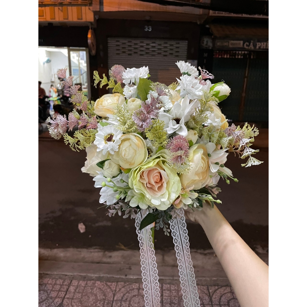 Hoa cầm tay cô dâu rẻ mà đẹp Giangpkc mới 122021
