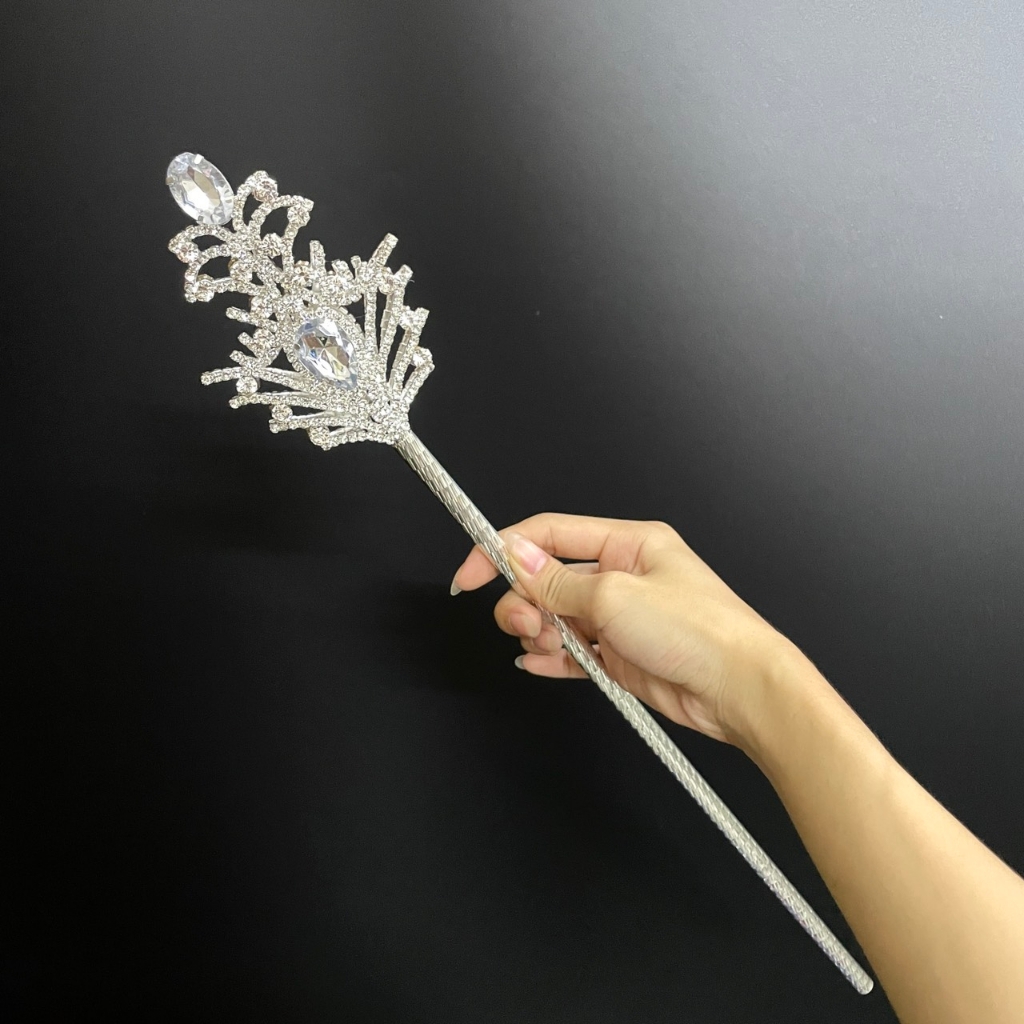 Quyền trượng trao giải búp hoa đá trắng có thanh nối