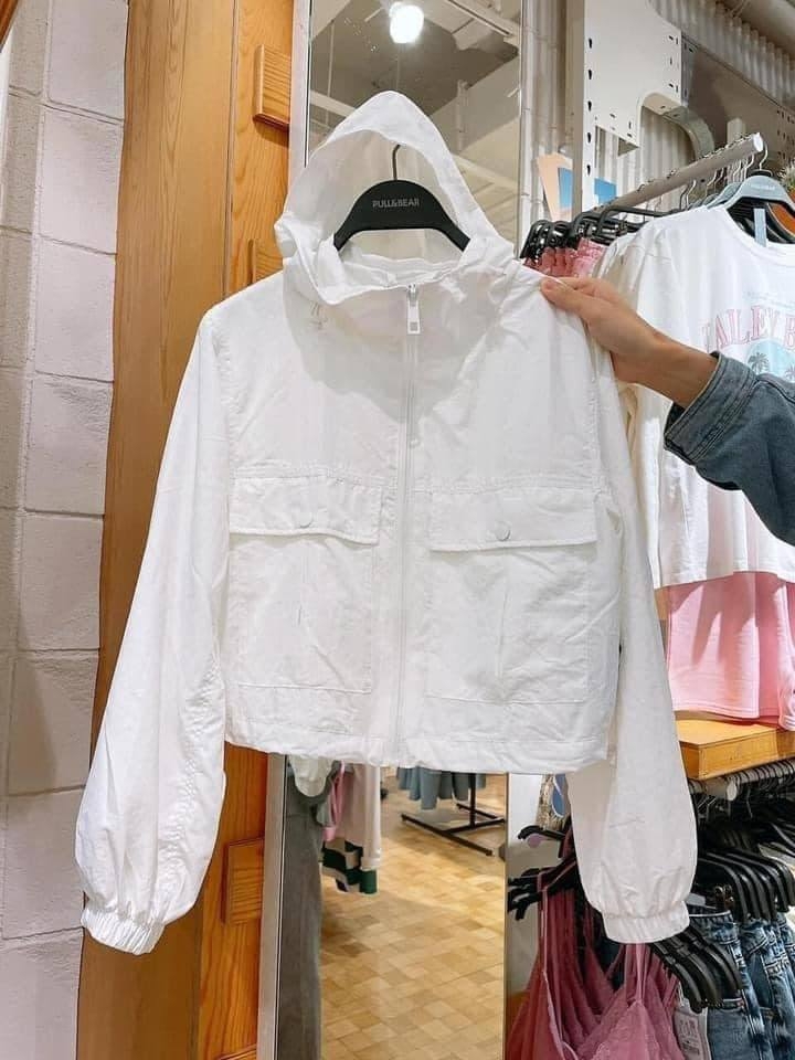 Áo khoác gió chất nhẹ có mũ, đai eo điều chỉnh Pull&Bear Auth New Tag có sẵn 8715/202 8715202