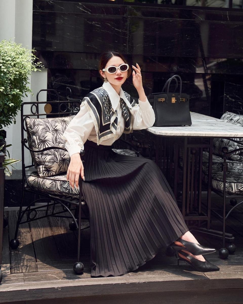 Chân váy xếp ly Zara dáng dài khóa sườn eo Auth New Tag có sẵn 4387/248 4387248