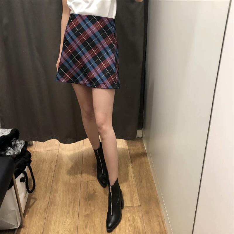 Chân váy dáng ngắn chữ A kẻ Zara Auth new tag có sẵn 2061/915 2061915