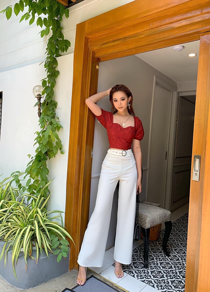 Áo croptop tay bồng, chun eo Bershka Auth New Tag có sẵn 2223/274 2223274
