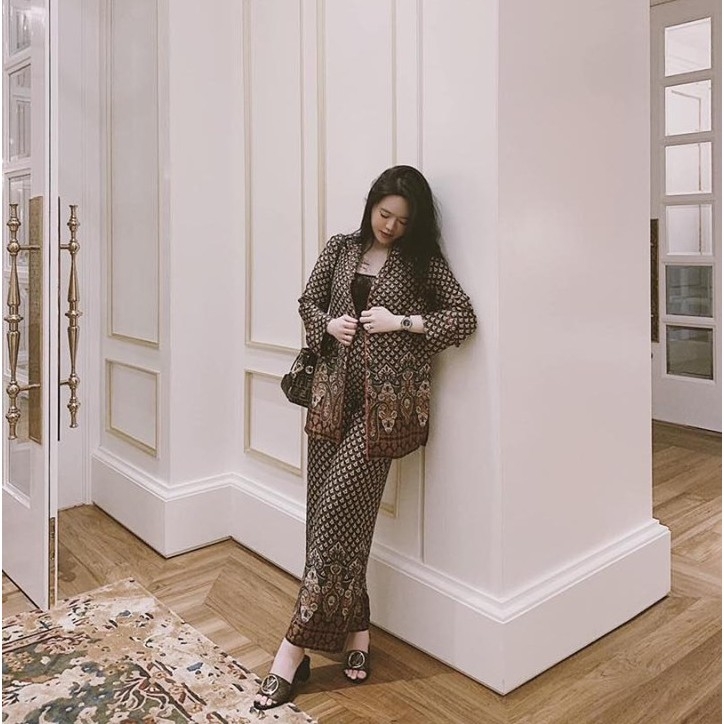 Áo sơ mi lụa dáng rộng Zara Auth new tag có sẵn
