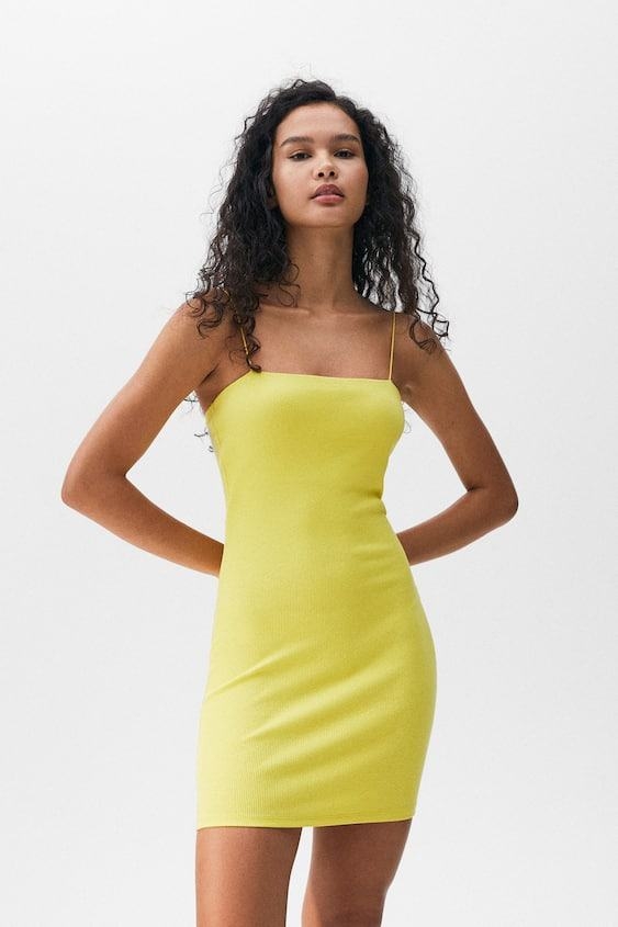 Váy hai dây dáng ôm ngắn Pull&Bear Auth New Tag có sẵn 4390/354 4390354