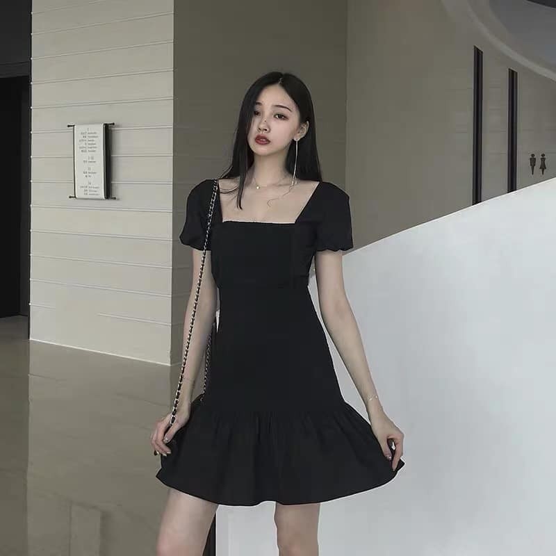 Váy đen Zara chun auth new tag có sẵn