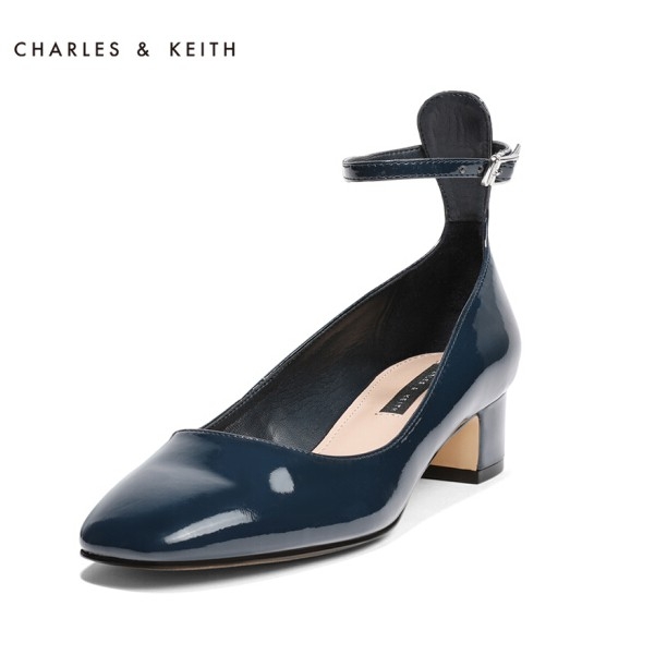 Giày nữ Charles & Keith màu xanh navy CK1-60920070