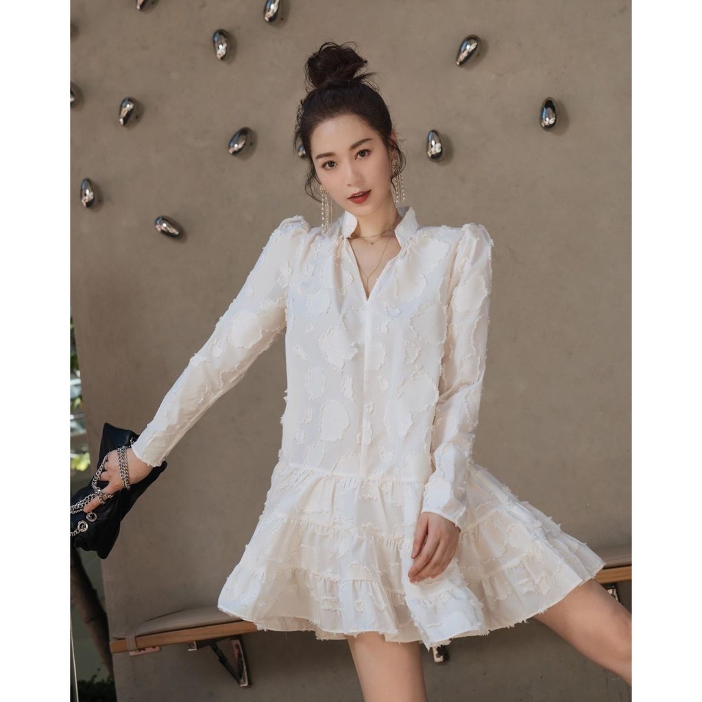 Váy ngắn thêu sóng H&M Auth new tag có sẵn 0909370001