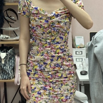 Váy hoa dáng ngắn chun dọc khóa lưng Zara Auth New Tag có sẵn 2766/253 2766253