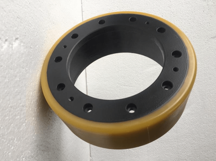 banh-lai-pu-210x70-83-10-xe-nang-dien-hangcha-1