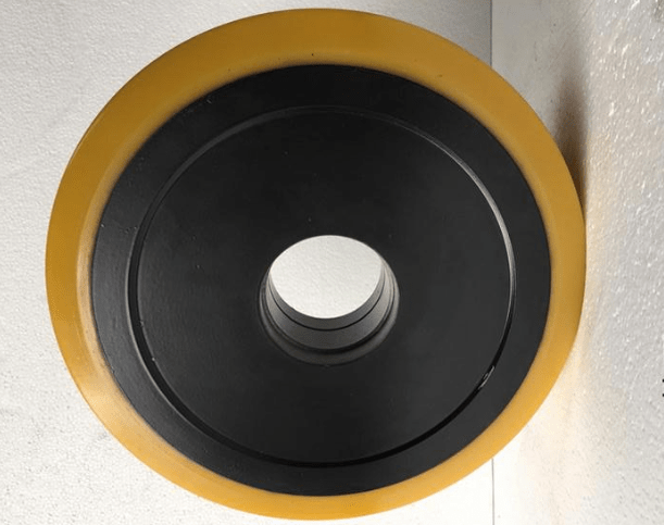 Banh-phu-PU -285x100-68-xe-nang-dien-reach-truck-HangCha-1