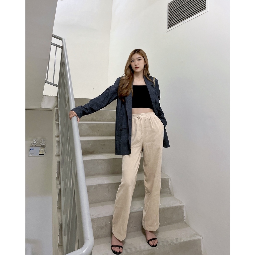 [HCM] Áo vest nữ cách điệu hai túi Lovadova 21O11C002 - Đen