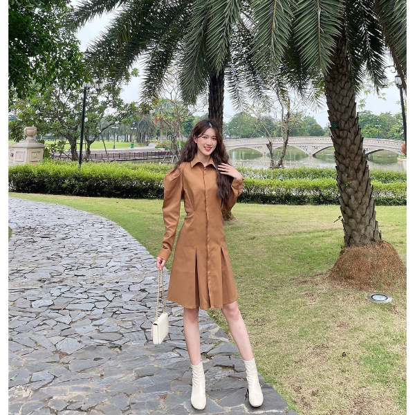 [HCM] Đầm dáng suông, dài tay, cách điệu nhún eo, cổ sơ mi, ống tay bèo, tà xẻ, Lovadova 22D03C004 - Màu gạch