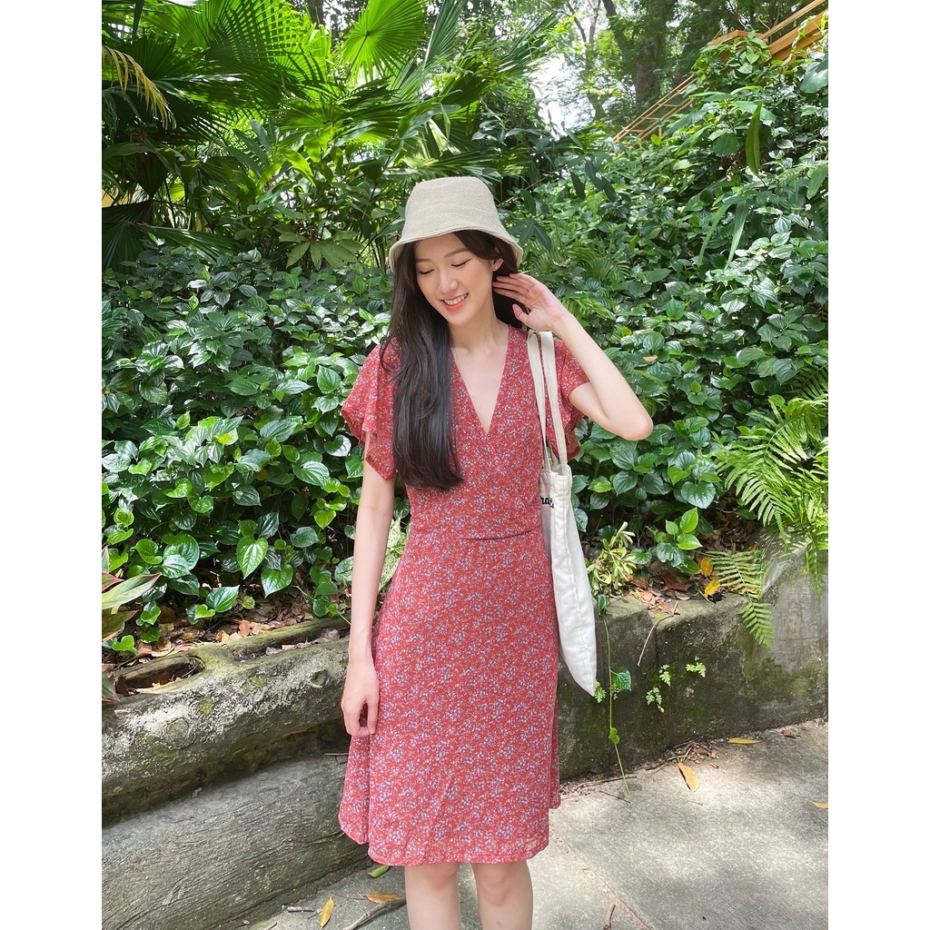 [HCM] Đầm dáng suông, ngắn tay, cách điệu nhún eo, cổ đắp chéo Lovadova 20D12C006 - Đỏ nhạt