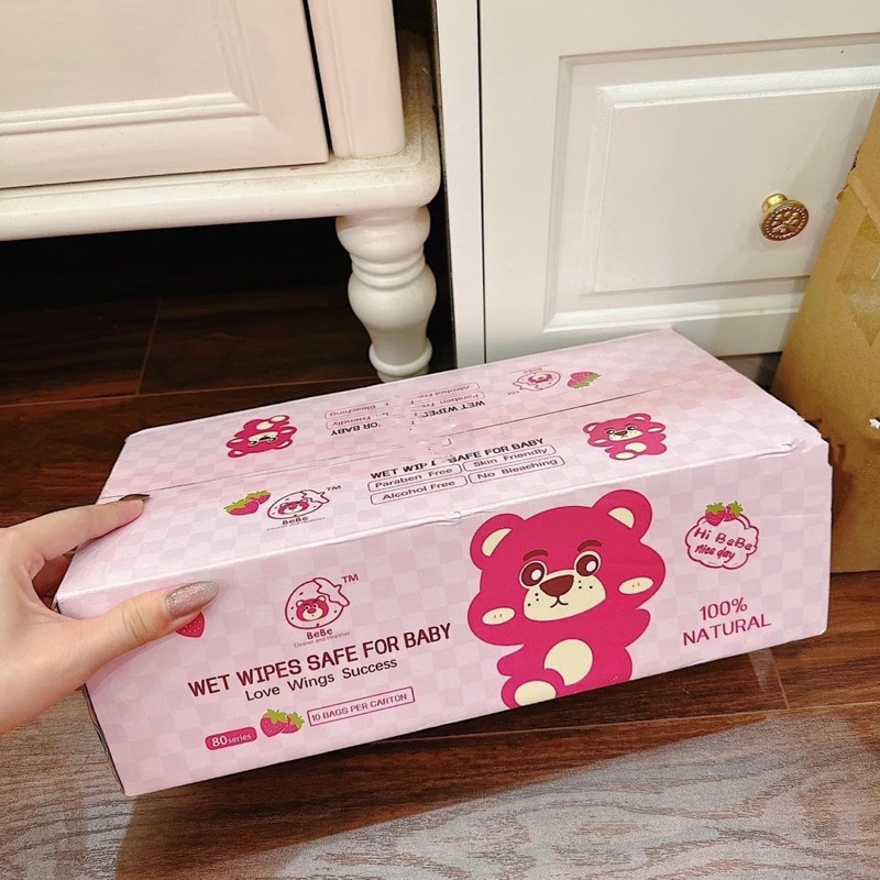 Thùng 10 gói khăn ướt gấu dâu