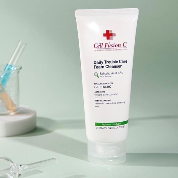 Sữa rửa mặt kiểm soát nhờn mụn Cell Fusion C Daily Trouble Care Foam Cleanser 130ml