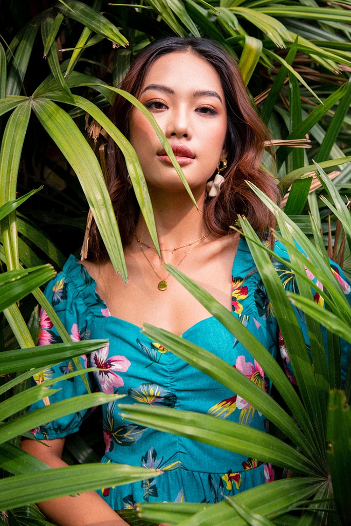 Đầm midi hoa xanh nhún ngực YV LE & CO