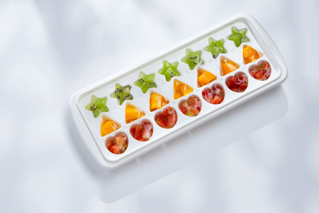 Khay đá sáng tạo Kari 21 viên (có nắp) - Trắng ngọc